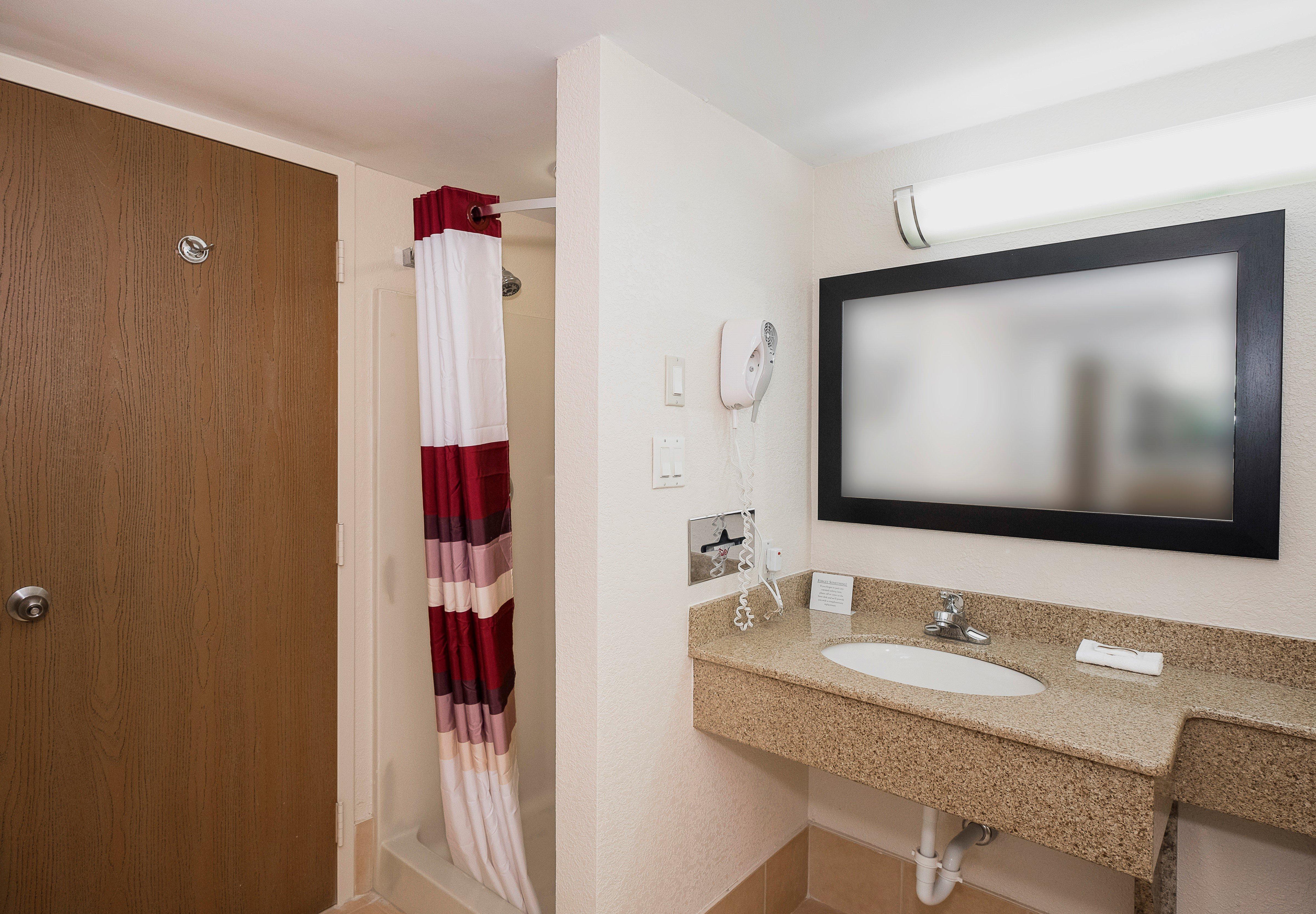 Red Roof Inn & Suites Mt Holly - Mcguire Afb Westampton Eksteriør billede