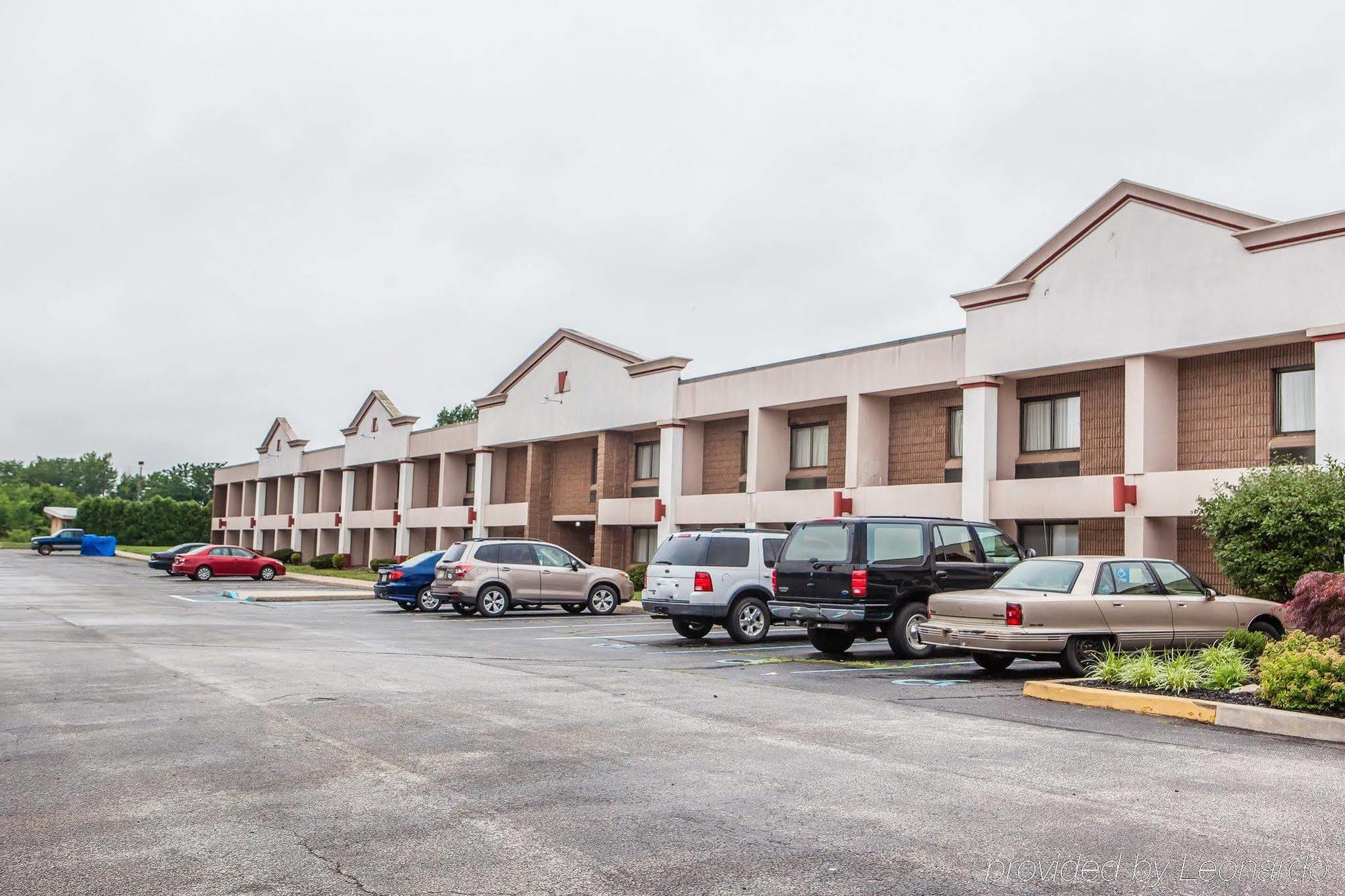 Red Roof Inn & Suites Mt Holly - Mcguire Afb Westampton Eksteriør billede